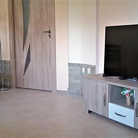 Pearl Apartment
