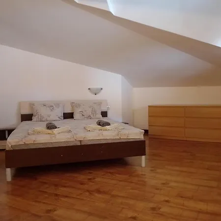Pearl Apartment